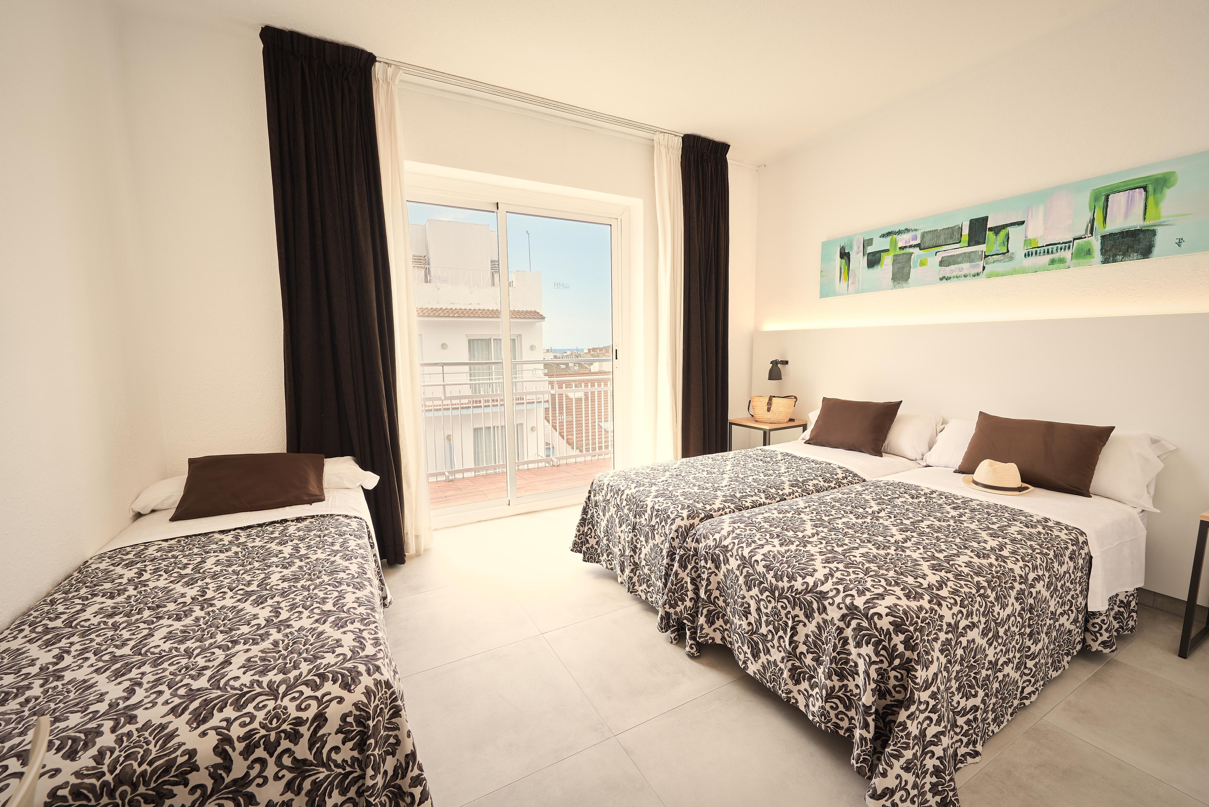 Hotel Miami Калелья Екстер'єр фото