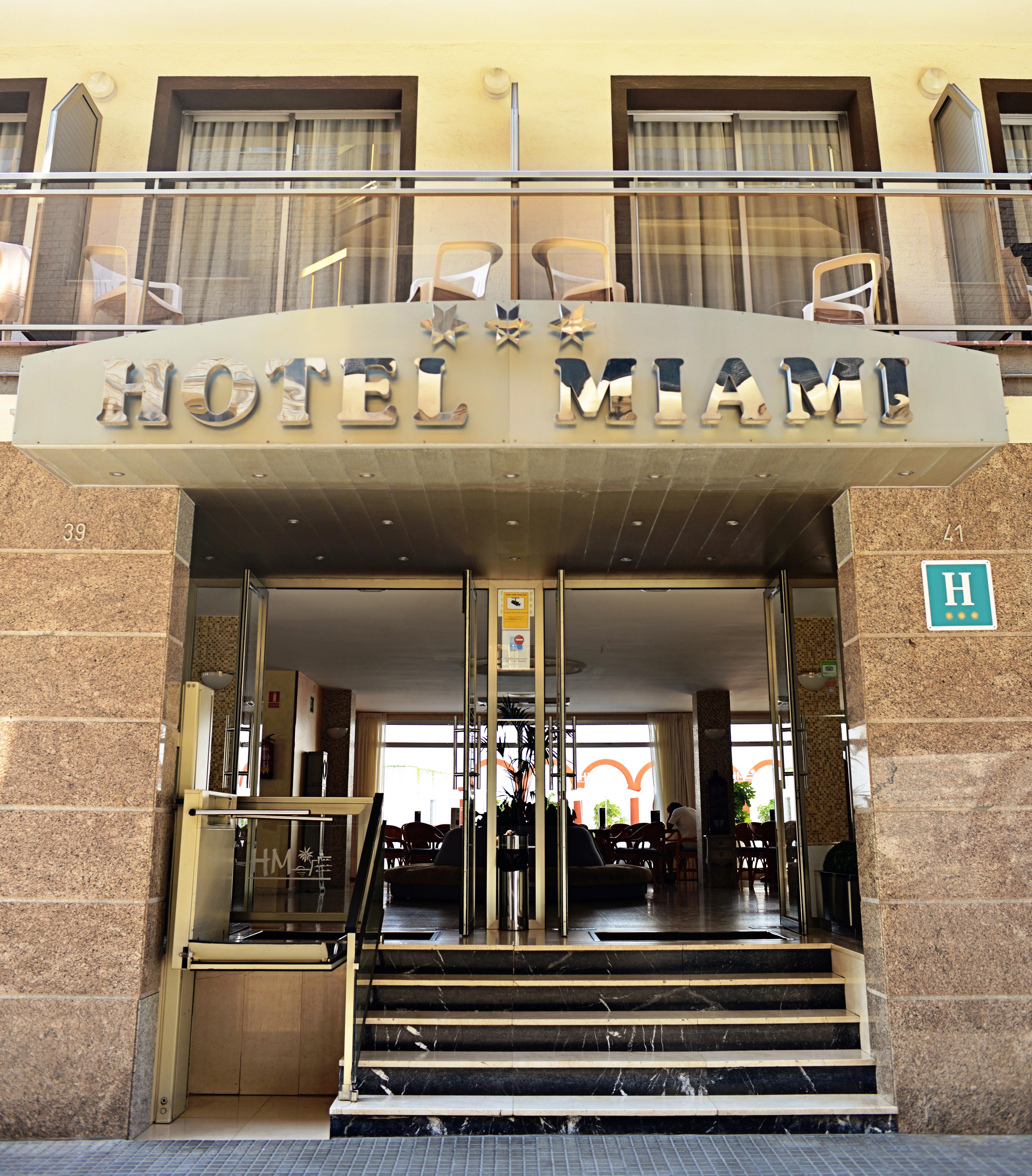 Hotel Miami Калелья Екстер'єр фото