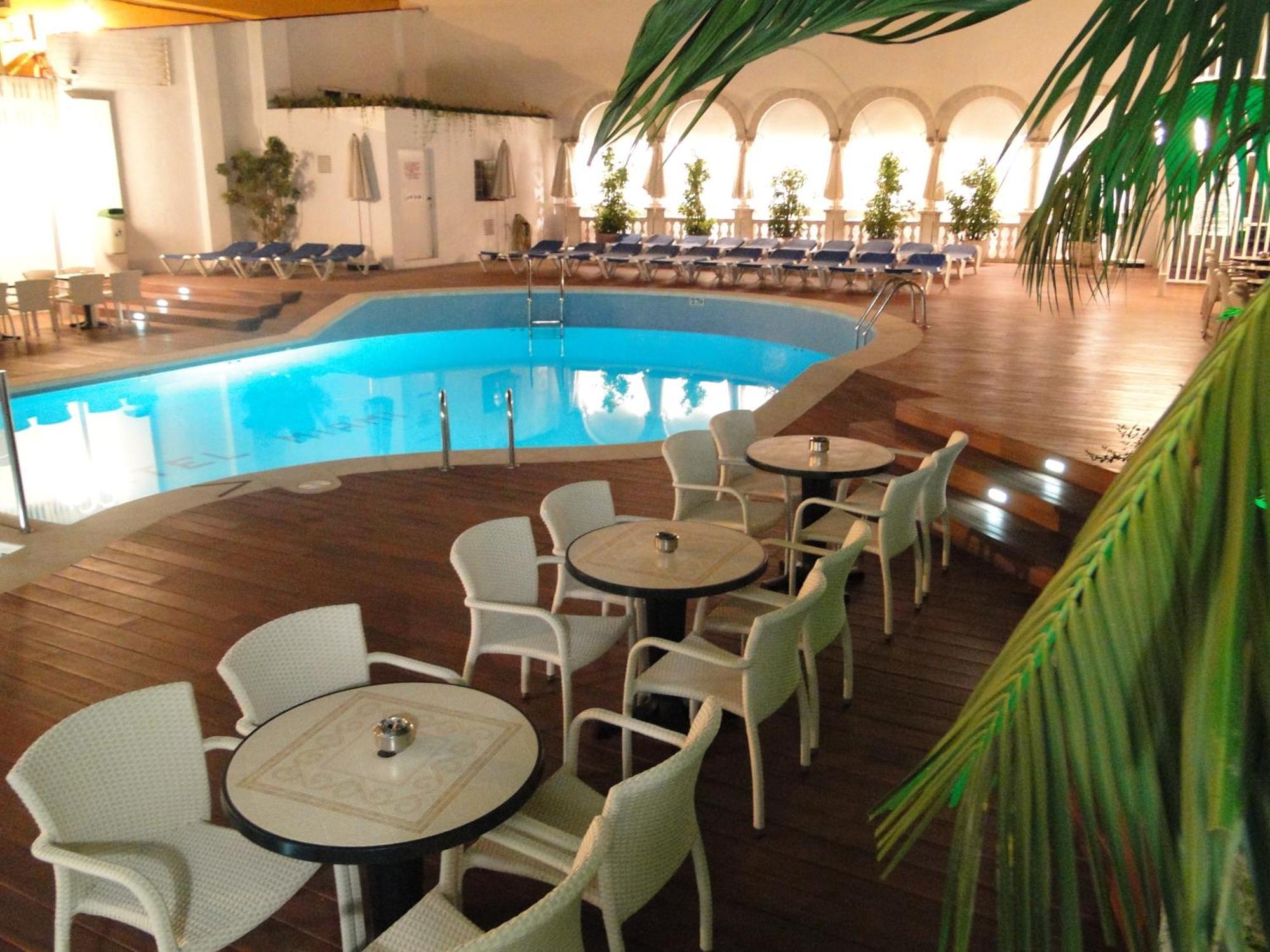Hotel Miami Калелья Екстер'єр фото