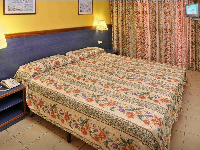 Hotel Miami Калелья Екстер'єр фото